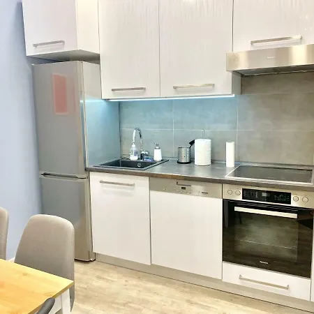 Lägenhet Modern, By Keleti - 2 Kitchens, A/c, Park