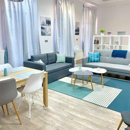 Modern, By Keleti - 2 Kitchens, A/c, Park Apartment *