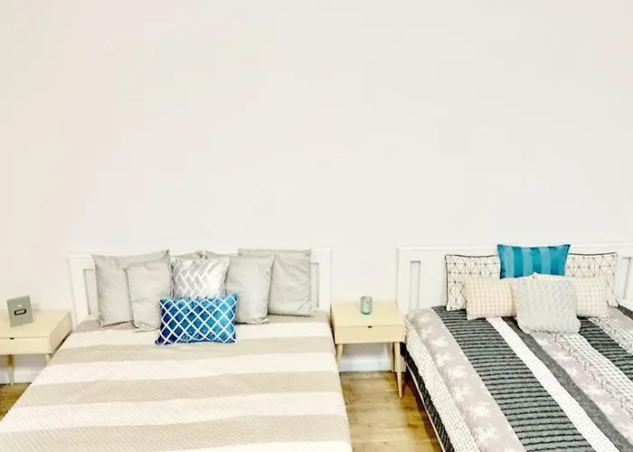 Modern, By Keleti - 2 Kitchens, A/c, Park דירה *